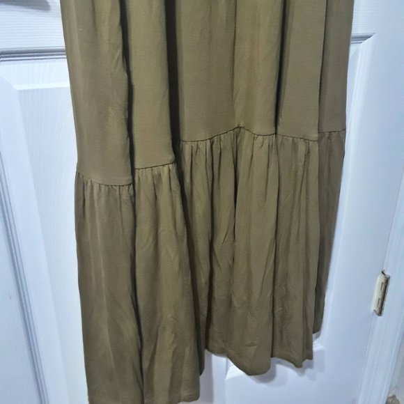 Banana Republic Smocked Maxi Dress - Picture 7 of 9